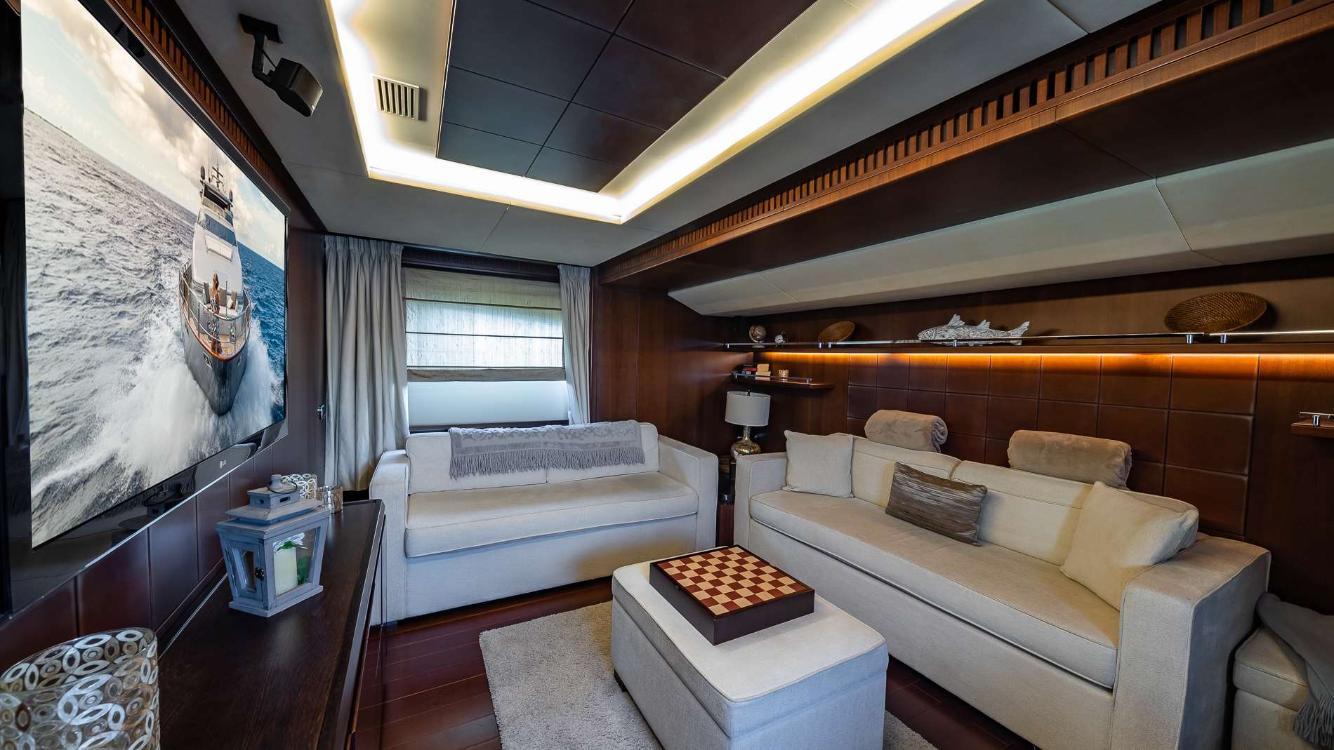 tv for yachts